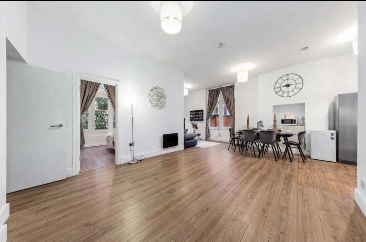 Majestic 2-Bedroom Flat In Knightsbridge-Hyde Park Kb70 Londra Esterno foto